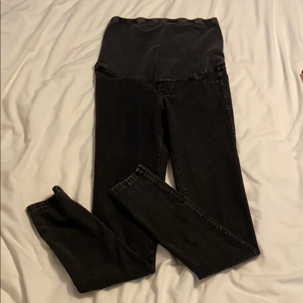 Skinny grey maternity jeans